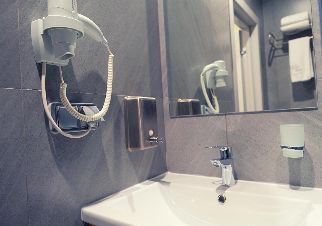 Add Hotel Almaty Luaran gambar