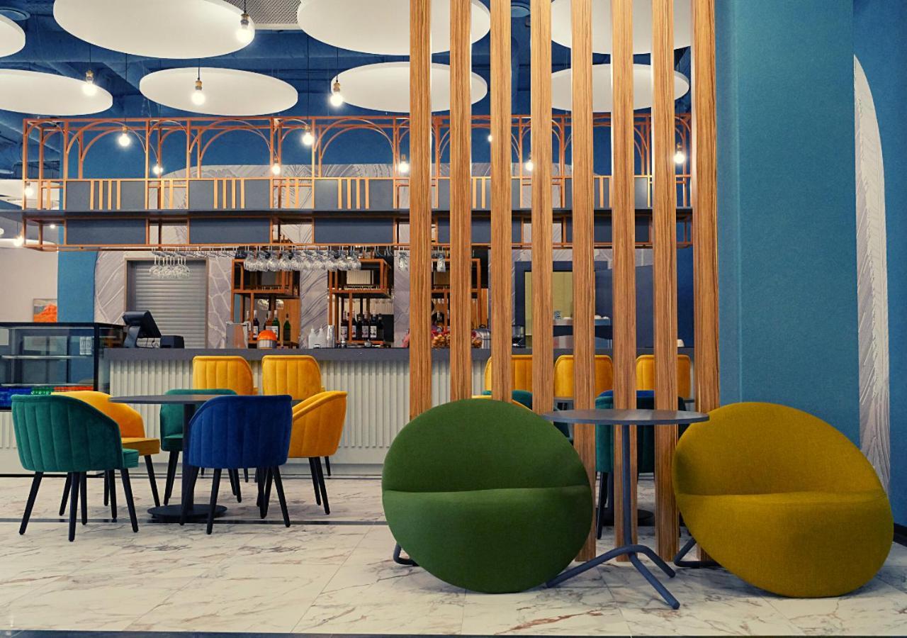 Add Hotel Almaty Luaran gambar